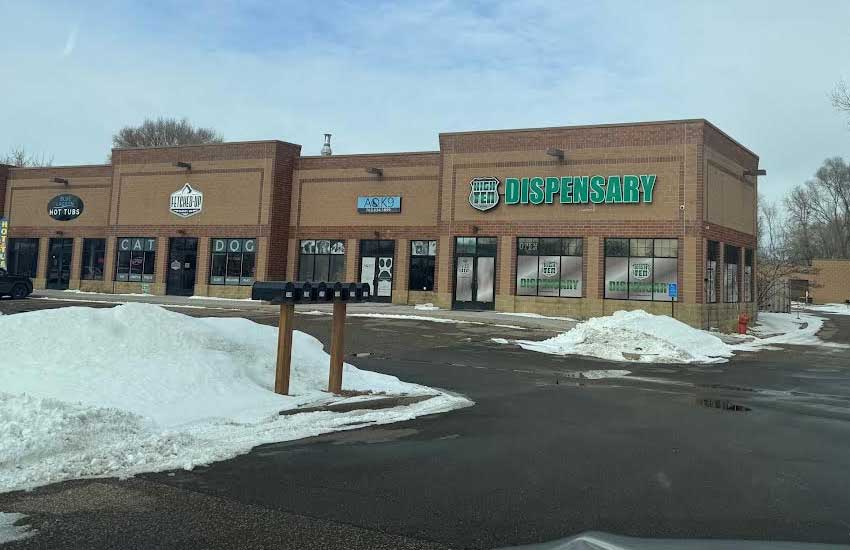 High Ten Ramsey Dispensary Store — 6111 US-10 #500, Ramsey, MN