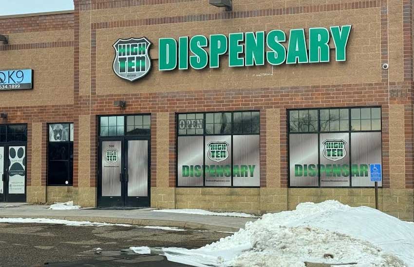 High Ten Ramsey Dispensary store interior - Ramsey MN