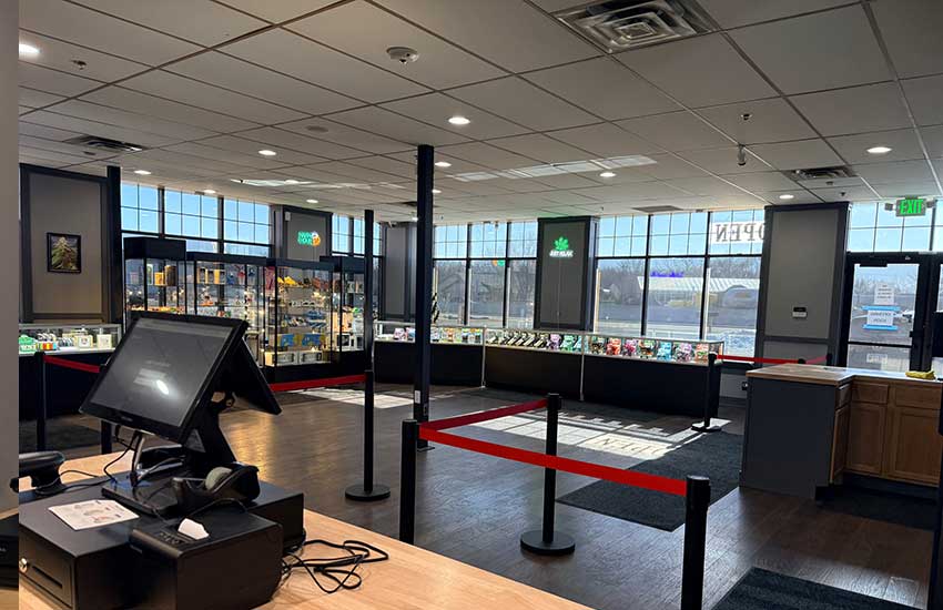 High Ten licensed cannabis retail store Ramsey Minnesota